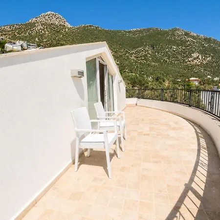 Yagmur * Kalkan